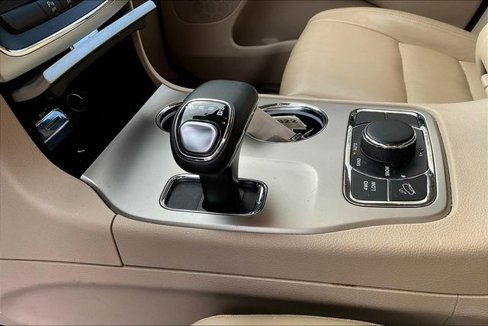 Used 2014 Jeep Grand Cherokee Limited image 14