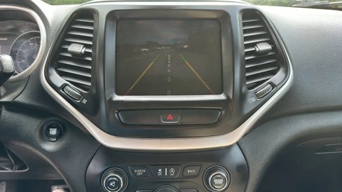 Used 2017 Jeep Cherokee Limited image 20