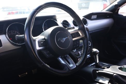 Used 2016 Ford Mustang Premium image 14