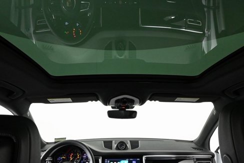 Certified 2025 Porsche Macan image 20