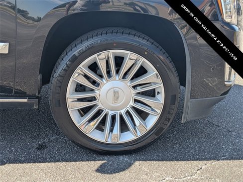 Used 2017 Cadillac Escalade Platinum image 11