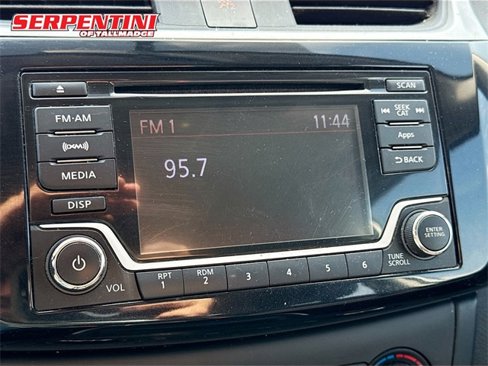 Used 2016 Nissan Sentra SV image 13