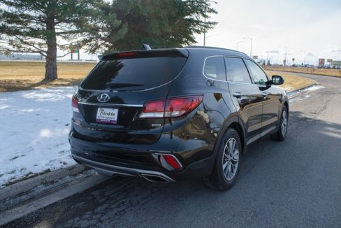 Used 2017 Hyundai Santa Fe SE image 5