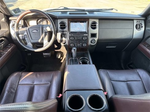 Used 2017 Ford Expedition Platinum image 19