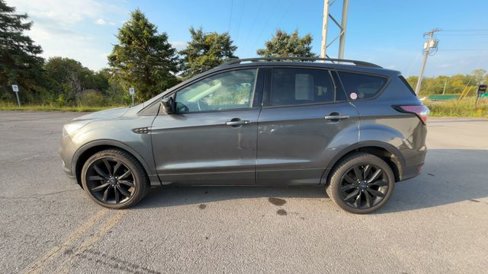 Certified 2018 Ford Escape SE w/ SE Sport Appearance Package image 6