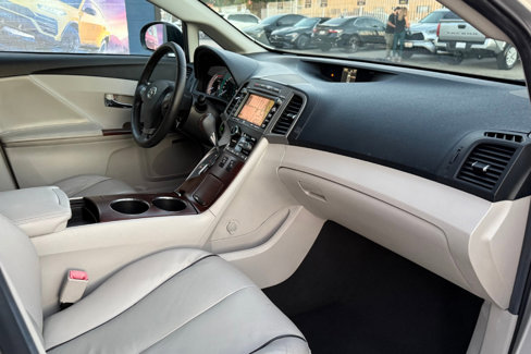 Used 2012 Toyota Venza LE image 14