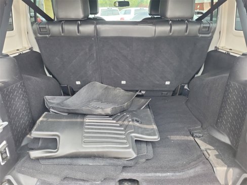Used 2015 Jeep Wrangler Unlimited Sahara image 16
