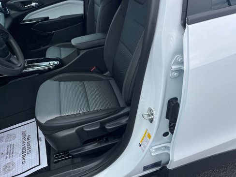 New 2025 Chevrolet Trax LT image 20
