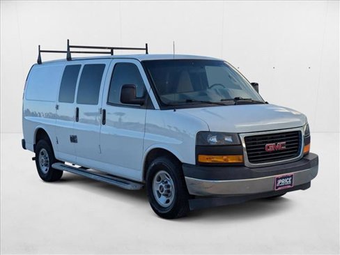 Used 2017 GMC Savana 2500 image 3