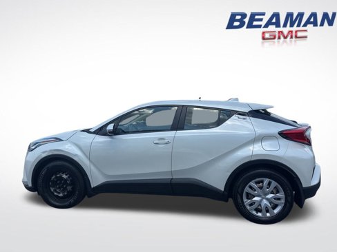 Used 2020 Toyota C-HR LE image 5