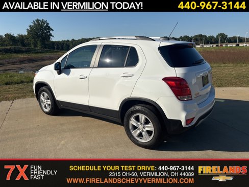 Certified 2022 Chevrolet Trax LT w/ LT Convenience Package image 3