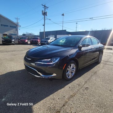 Used 2016 Chrysler 200 Limited image 7