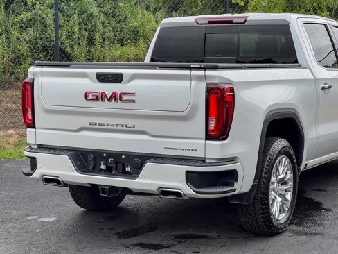 Used 2022 GMC Sierra 1500 Denali w/ Driver Alert Package II image 4
