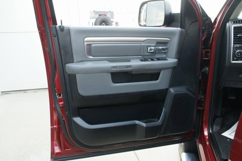 Used 2015 RAM 2500 SLT w/ Luxury Group image 15