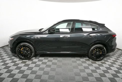 Certified 2022 Maserati Levante GT image 32