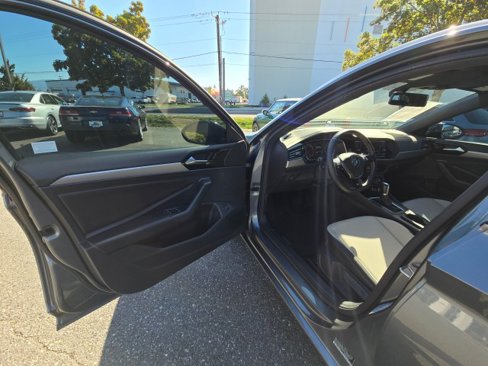 Used 2019 Volkswagen Jetta R-Line image 21