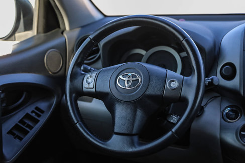 Used 2011 Toyota RAV4 Limited image 14