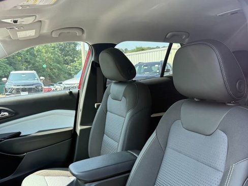 New 2025 Chevrolet Trax LT w/ Driver Confidence Package image 4