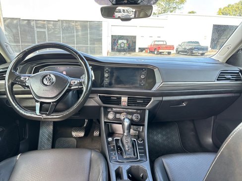 Used 2019 Volkswagen Jetta SEL w/ Cold Weather Package image 12