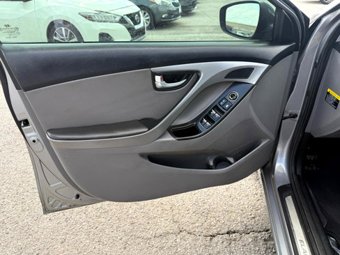 Used 2014 Hyundai Elantra Limited image 12