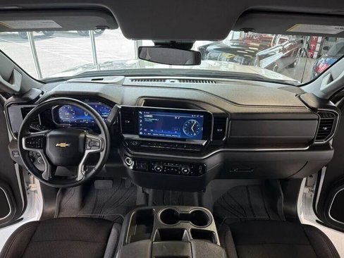 Used 2024 Chevrolet Silverado 1500 LT image 12