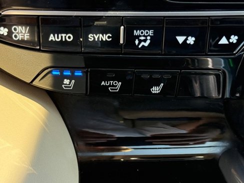 Used 2023 Acura MDX SH-AWD w/ Advance Package image 22