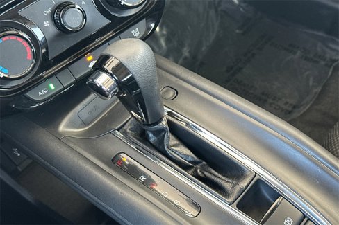 Used 2016 Honda HR-V LX image 25