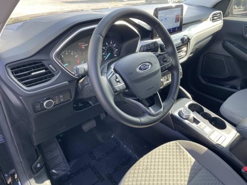 Used 2022 Ford Escape SE w/ SE Sport Appearance Package image 13
