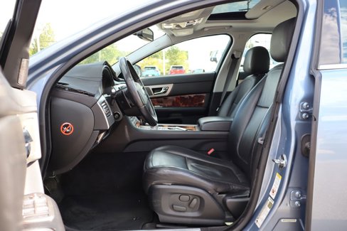 Used 2009 Jaguar XF Premium image 11