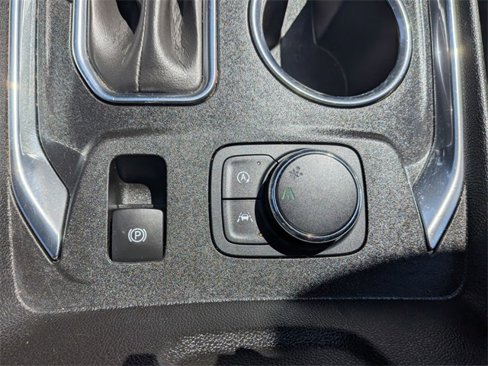 Used 2022 Chevrolet Traverse LT image 17