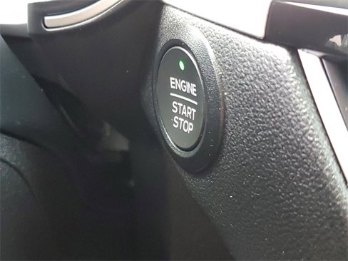 Used 2022 Ford Escape SEL w/ Technology Package image 18