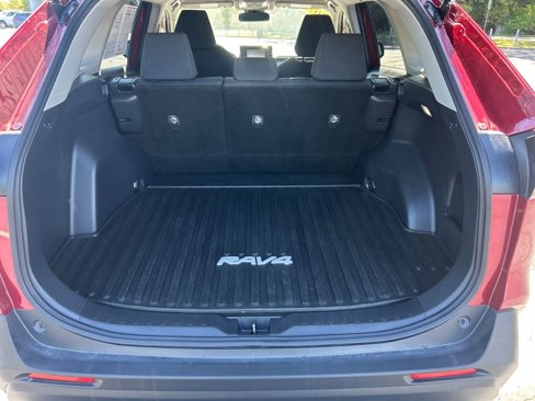 Certified 2022 Toyota RAV4 LE image 26