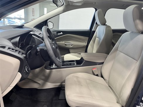 Used 2018 Ford Escape SE image 12