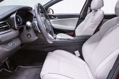 Certified 2025 Genesis G70 2.5T w/ Sport Prestige Package image 9