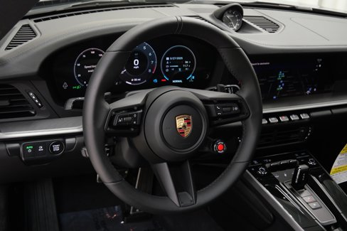 Used 2025 Porsche 911 Carrera w/ Premium Package image 14