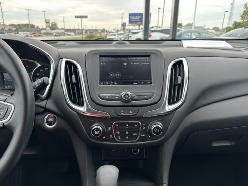 Used 2023 Chevrolet Equinox LT image 20