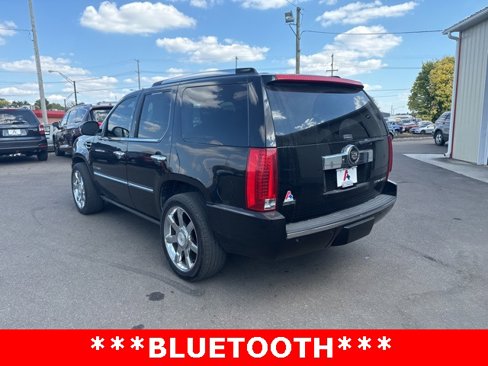 Used 2011 Cadillac Escalade Premium image 5