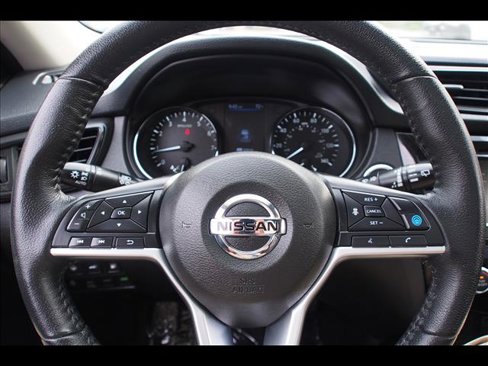 Used 2019 Nissan Rogue SL image 25