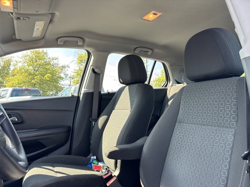Used 2021 Chevrolet Trax LS image 25