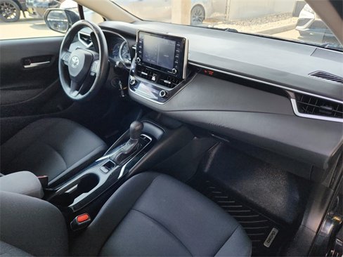 Used 2021 Toyota Corolla LE image 21