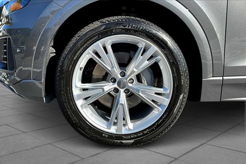 Used 2019 Audi Q8 Premium w/ Convenience Package image 10