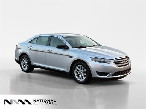 Used 2015 Ford Taurus SE image 7