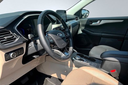 Used 2022 Ford Escape SEL w/ Technology Package image 9