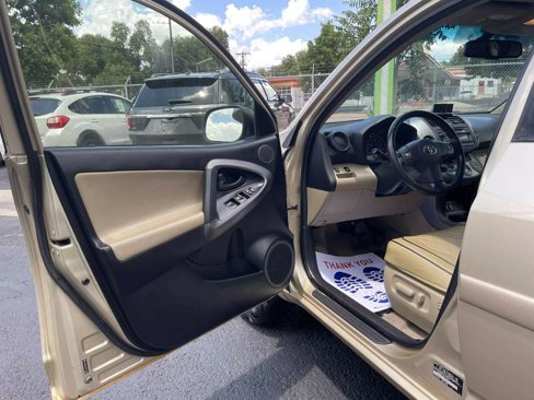 Used 2012 Toyota RAV4 Limited image 10