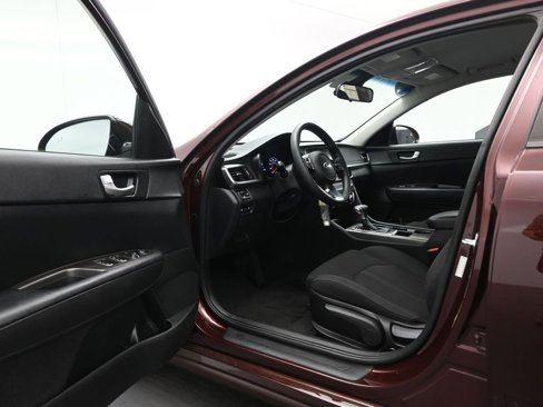 Used 2020 Kia Optima LX image 9