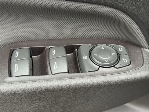 Used 2022 Chevrolet Equinox RS w/ RS Leather Package image 23