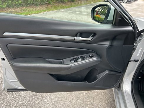 Certified 2022 Nissan Altima 2.5 SV image 11