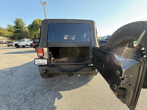 Used 2017 Jeep Wrangler Unlimited Sport w/ Connectivity Group image 24