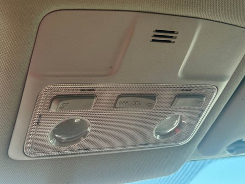 Used 2015 Toyota RAV4 LE image 30