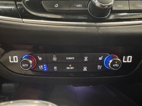 Used 2019 Buick Enclave Avenir image 24